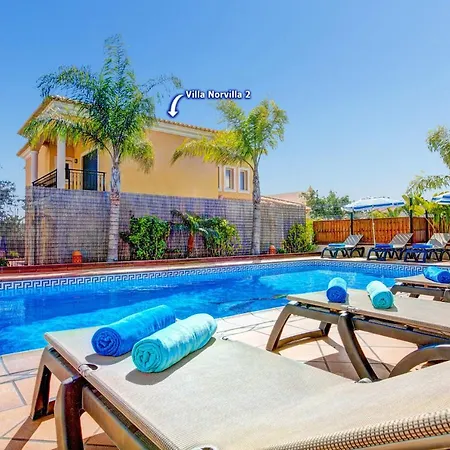 Luxury - Central - Heated Pool - Close To Gale Beach! جويا